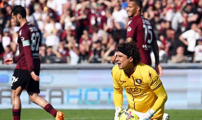 La Salernitana sorprendió a la Roma en el Olímpico, empatando 2-2 en la primera jornada de la Serie A
