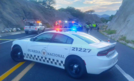 Se eleva a 16 muertos, 8 mujeres y 8 hombres, saldo de accidente carretero en Cuacnopalan-Oaxaca