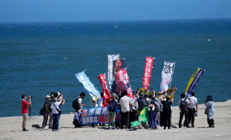 Protestan en Tokio contra el vertido de agua radiactiva tratada procedente de Fukushima
