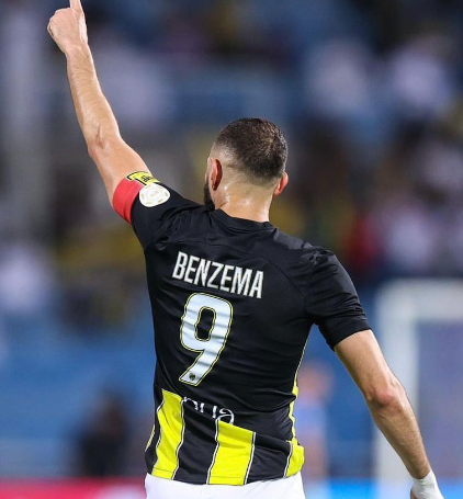 Benzema anotó su primer gol en la Liga Saudí y el Al Ittihad goleó 0-4