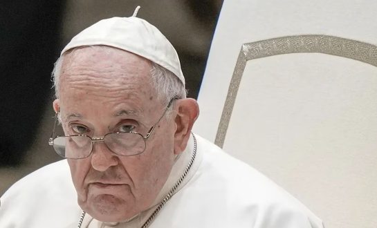 Papa Francisco advierte sobre los peligros de las redes sociales; pide mantenerse alerta