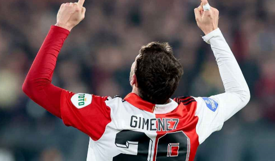 Santiago Giménez marca doblete sobre el Almere