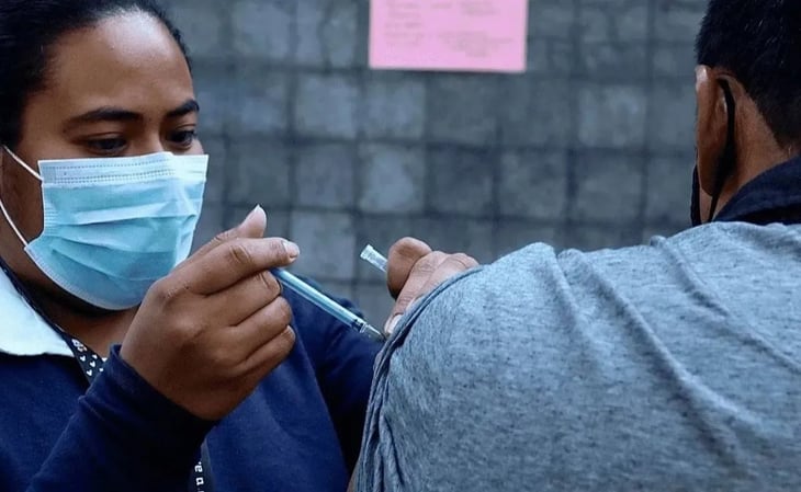 Suman 33 defunciones por influenza en México ¿Y las vacunas de la temporada 2023 - 2024? 