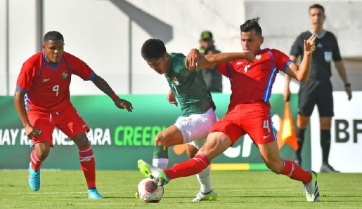 Lenis anotó dos goles para darle a Panamá una victoria por 2-1 sobre Bolivia en un amistoso internacional