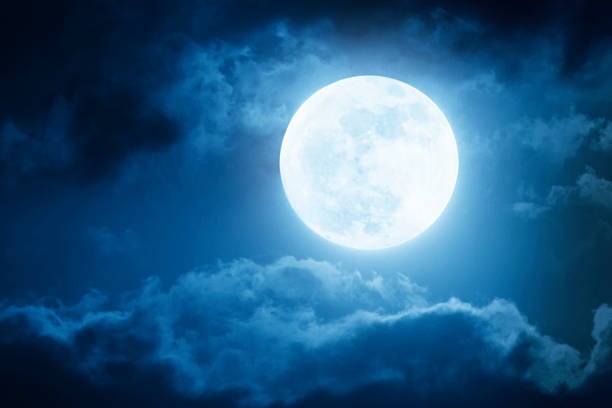 ¿Qué es la superluna azul y cuándo se puede ver?