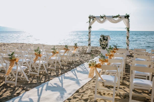 ¿Cuál es la mejor temporada para tener una boda en la playa?