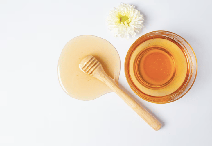 Descubre cómo utilizar la miel para lograr un tono de piel más uniforme