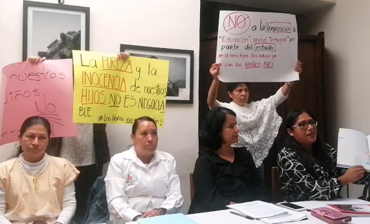 Organizaciones y activistas convocan a retener libros de texto en Tlaxcala