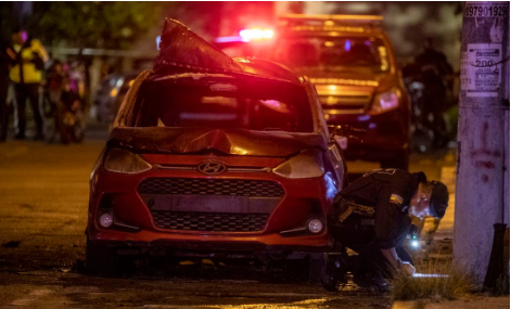 Caos en Ecuador: policía confirma que un segundo coche bomba explotó en Quito