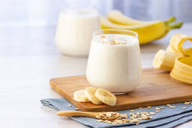 Por qué no deberías añadir plátano en tus licuados y smoothies