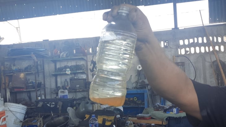 Mecánicos alertan por gasolina con agua en Monclova