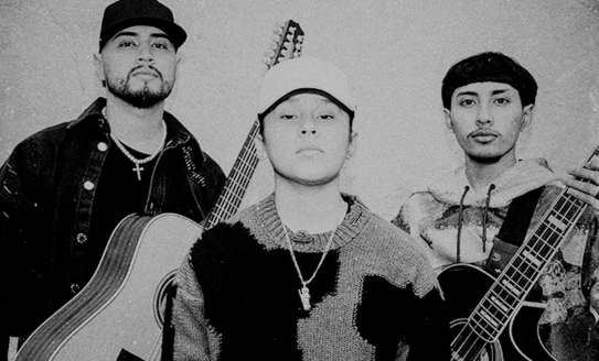 Yahritza y su Esencia anuncia nueva música con peculiar dibujo: un corazón mitad mexicano y mitad estadounidense