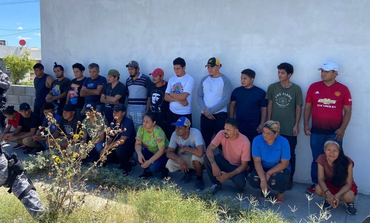 23 migrantes son asegurados caminando en 'la Olivos'