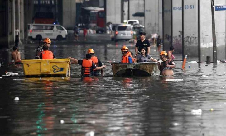 Hong Kong sufre las peores lluvias en 140 años; reportan graves inundaciones; VIDEOS