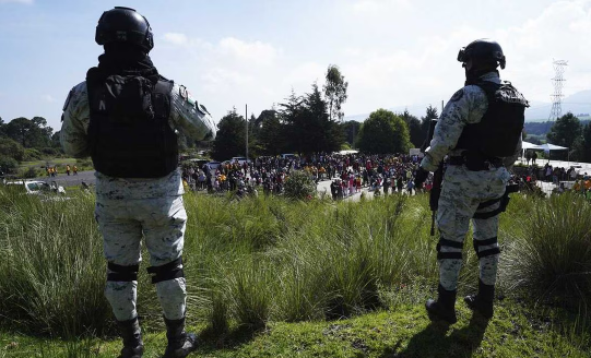 Elementos de la Guardia Nacional disparan al aire para disolver protesta en Morelos