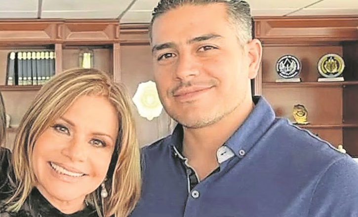 María Sorté presume foto con su hijo, Omar García Harfuch, y la llaman 'la suegra de México'