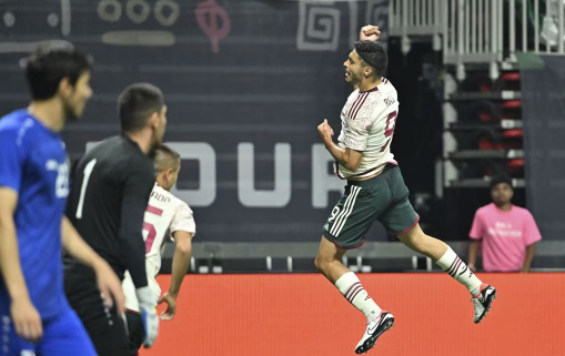 Casi tres años después, Raúl Jiménez anotó un gol que no fuera de penalti con la Selección Mexicana