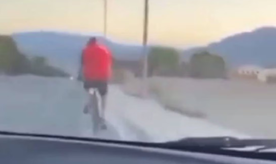 VIDEO: Roba auto en Las Vegas y enfrenta cargos de asesinato después de atropellar a un ciclista