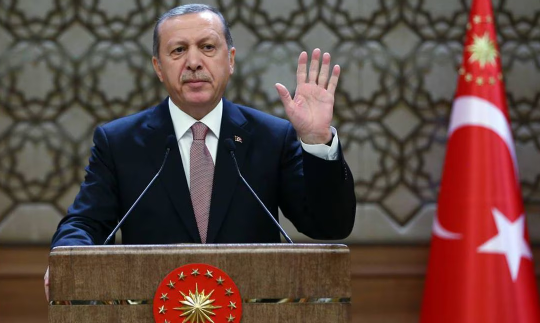 Turquía podría separarse de la Unión Europea, afirma Erdogan