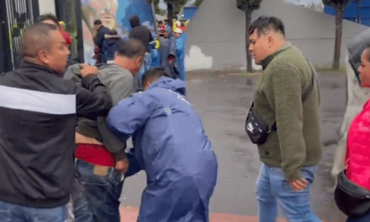 Americanistas detienen a delincuente que intentaba asaltarlos en el estadio Azteca