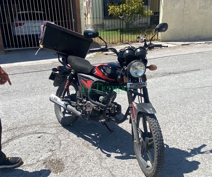 Ignora alto y choca con moto en la colonia Guadalupe de Monclova