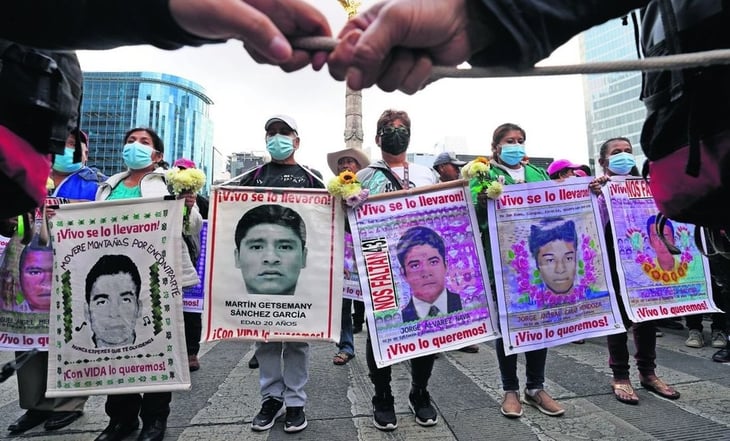 Ejército ha entregado toda la información sobre caso Ayotzinapa: AMLO; oposición busca manchar la investigación, acusa