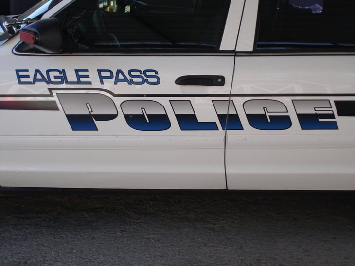 Autoridades de Eagle Pass atienden suicidio; hombre fue encontrado en el baño de su casa