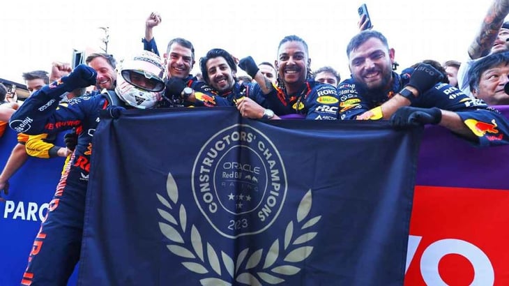 Red Bull, campeones de constructores con la victoria de Verstappen en Japón