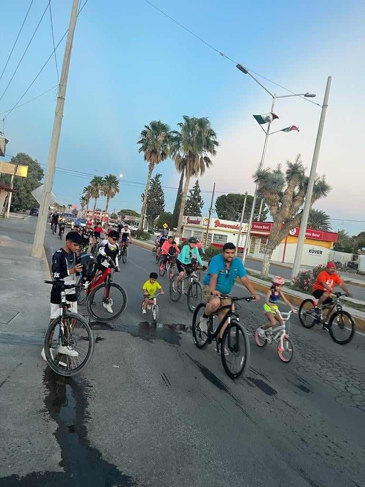 Ciclistas recorrieron las calles del Pueblo Mágico de CC