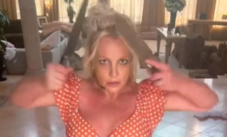El nuevo video de Britney Spears confirmaría su supuesta afición a los cuchillos