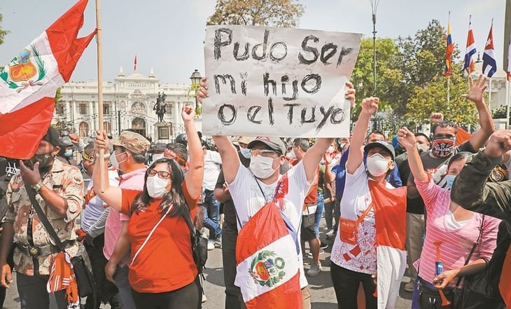 Presidenta de Perú declara ante la Fiscalía por muertes en protestas antigubernamentales
