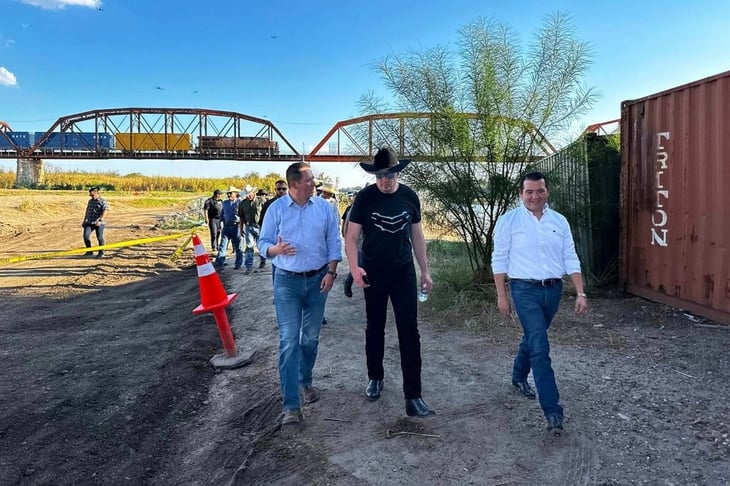 Elon Musk explora la crisis migratoria en Eagle Pass, a unos pasos de Coahuila 