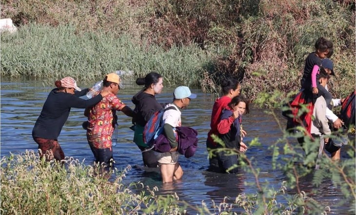 Mil 500 migrantes varados en Ahumada llegan a Ciudad Juárez para entregarse a EU