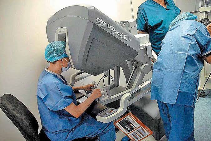 IMSS, a la vanguardia en cirugía robótica