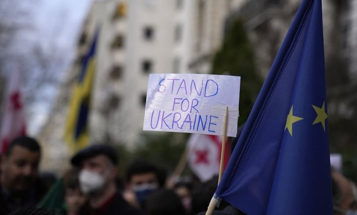 Unión Europea evalúa en cumbre los cambios necesarios para la entrada de Ucrania y otros países