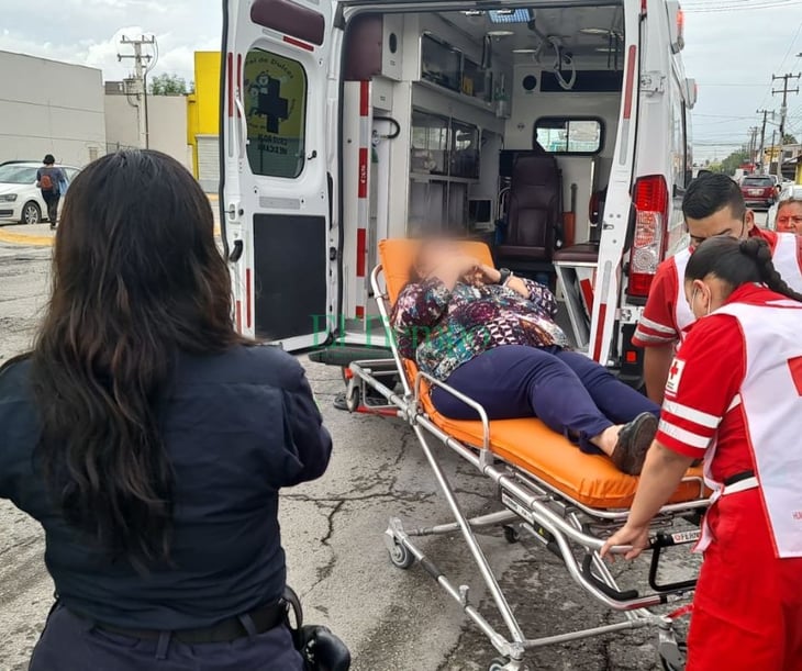 Mujer resulta lesionada en accidente vehicular en la colonia Anáhuac