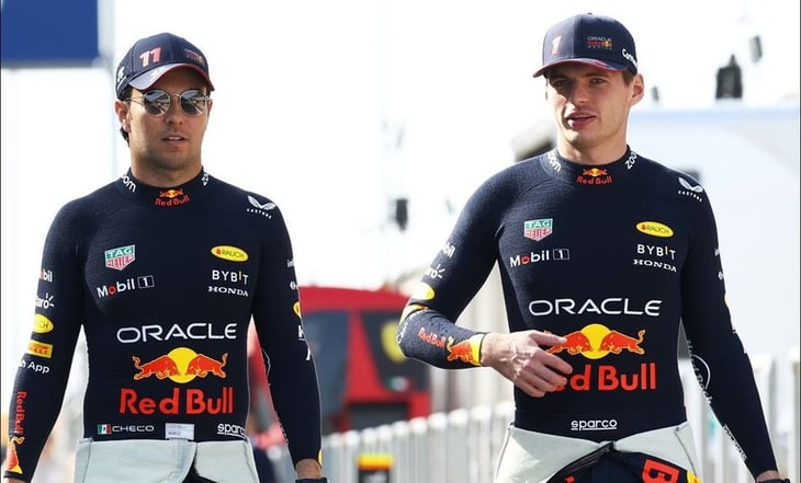 Checo Pérez felicita a Max Verstappen por tricampeonato en F1: “Se merece todo el éxito”