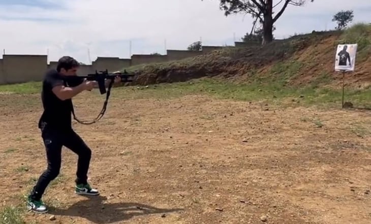 VIDEO: Eduardo Verástegui lanza advertencia a 'terroristas de la agenda 2030' con rifle en mano