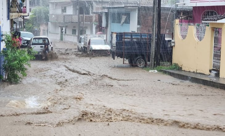 La tormenta 'Max' deja inundaciones en Guerrero y una persona desaparecida