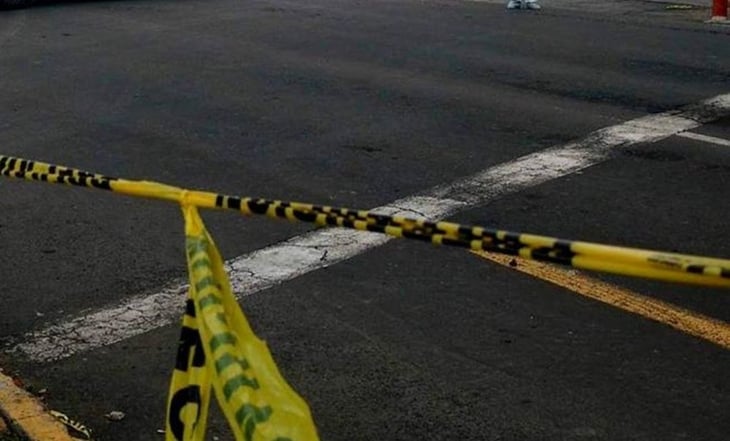 Motociclista de 25 años cae de puente vehicular y muere en la Venustiano Carranza