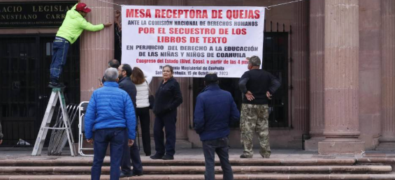 El Movimiento Magisterial condena libros de texto distribuidos por el Gobierno de Coahuila
