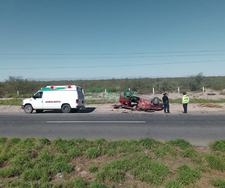 Volcadura en la carretera Monclova-Sabinas deja a dos personas lesionadas