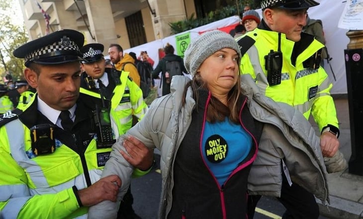 VIDEO: Detienen a la activista Greta Thunberg en una protesta en Londres