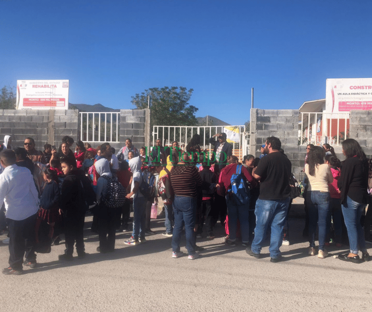 Escuela de Colinas recibe visita de la SEP por clausura