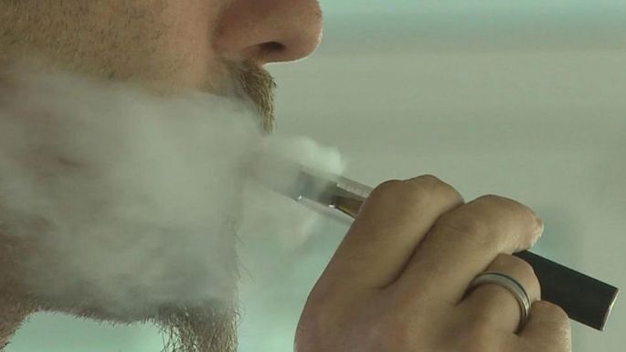 Cigarro electrónico en adolescentes triplica iniciación al tabaquismo: OMS