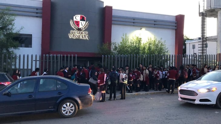 Estudiantes de Vizcaya se quedan afuera porque el intendente no abrió