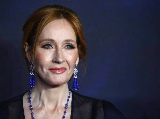 J.K. Rowling admite que iría felizmente a la cárcel por sus comentarios transfóbicos