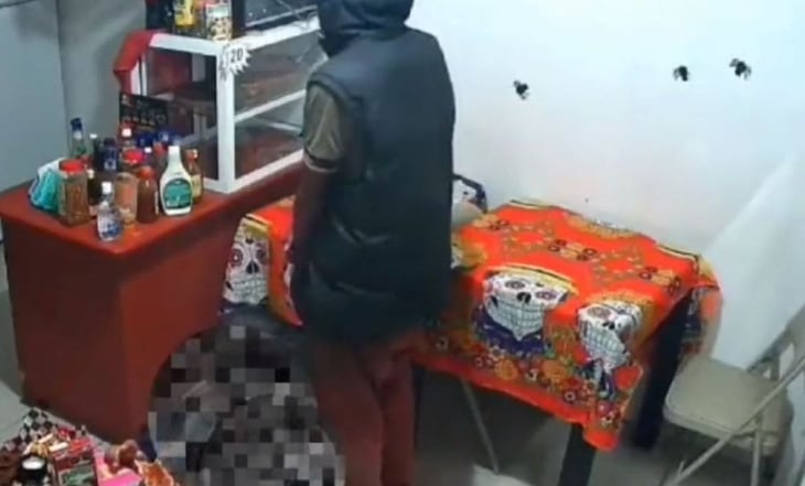 VIDEO: Indigente golpea a niño y padre del menor lo tunde en Oaxaca