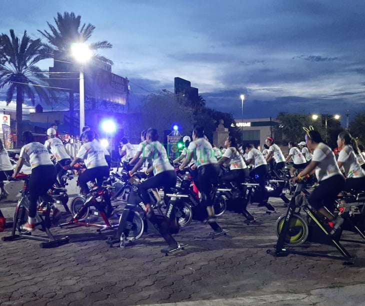 Monclova pedalea por más de 3 horas a beneficio de programa de equinoterapia 