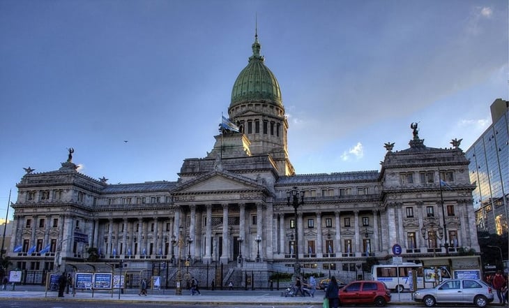 La Libertad Avanza irrumpe como tercera fuerza en el Congreso de Argentina